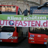 Banner auf dem Domfreihof Trier. Foto: Eva Schabbach - 5VIER