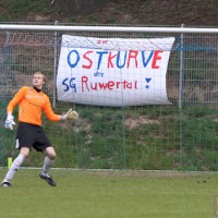 Die Fans der SG Ruwertal können auch in der nächsten Saison in der Bezirksliga feiern (Foto: Anna Lena Grasmueck) - 5VIER