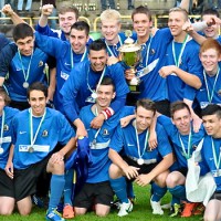 Titelverteidigung? Bereits letztes Jahr gewann die U19 des SVE den Rheinlandpokal - 5VIER