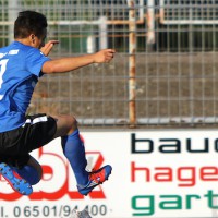 20120810 Eintracht Trier - Mainz II, Regionalliga Suedwest, Pagenburg, Jubel, Sprung, Foto: Anna Lena Grasmueck - 5VIER