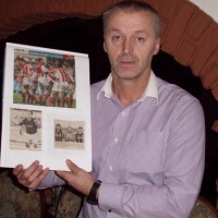 Vito Milosevic feierte beim Skandalspiel gegen Ulm 1994 seine Heimpremiere für Eintracht Trier. Auf dem Bild links unten ist sein Torjubel beim 2:1-Sieg zu sehen, der vor dem Sportgericht annulliert wurde. Foto: Florian Schlecht - 5VIER