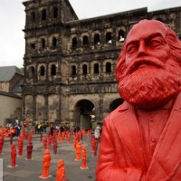 Hörl Installation Karl Marx. Foto: Lars Eggers - 5VIER