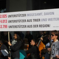 Übergabe Petition Theater Trier 6_bearbeitet - 5VIER