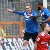 Eintracht Trier gegen SgVgg Neckarelz, Bender, Comvalius, Torjubel, Foto: 5vier.der - 5VIER