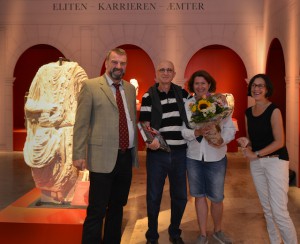 Rolf und Gabriele Meinicke mit Museumsleiter Dr. Marcus Reuter und Stellvertretender Leiterin Mechthild Neyses-Eiden. Foto: RLM, Thomas Zühmer.