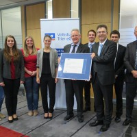 Ausgezeichnet wurde die Volksbank Trier für die innovative Ausbildung. Foto: IHK/Volksbank Trier - 5VIER