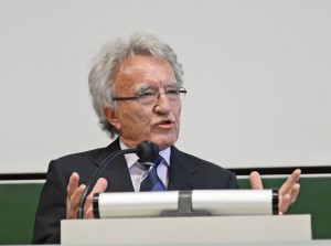 Horst Teltschick ist Gastprofessor an der Uni Trier. Foto: Uni Trier