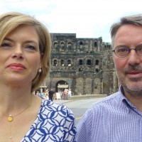 Julia Klöckner (li.) und Udo Köhler waren gemeinsam in Trier auf Tour. Foto: C. Maisenbacher - 5VIER