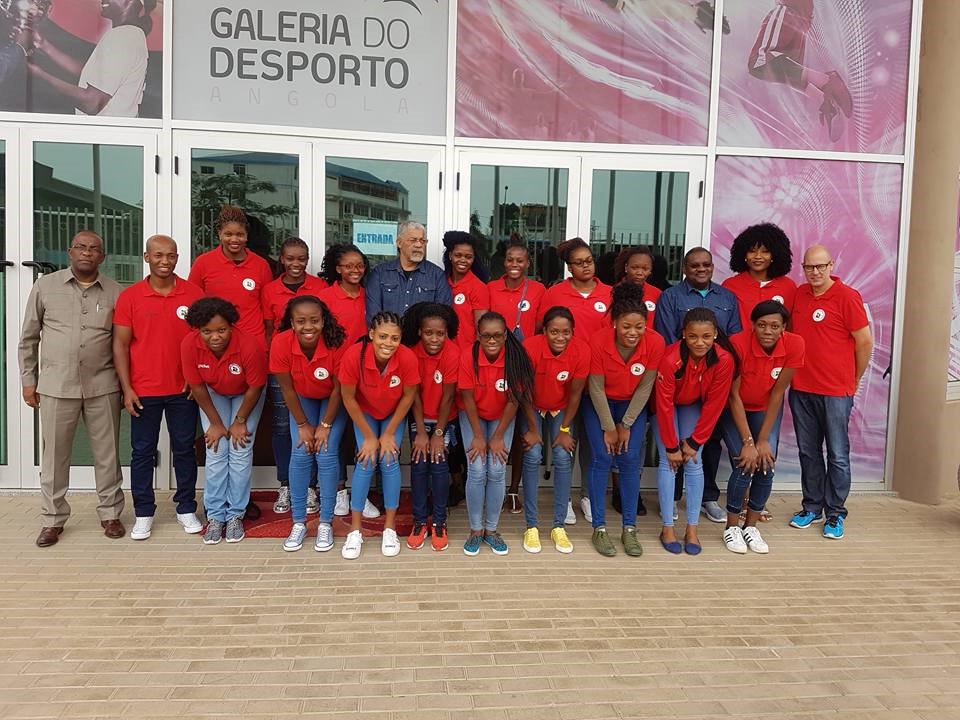Die Frauen-Handballnationalmannschaft aus Angola