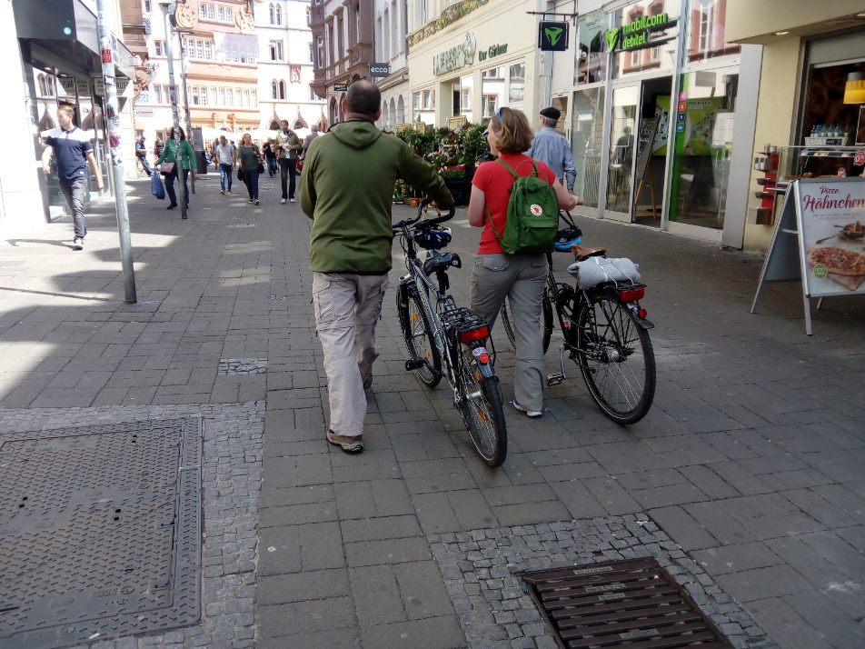 Radfahrer können ihre Räder bald an der Porta parken. Foto: 5vier.de