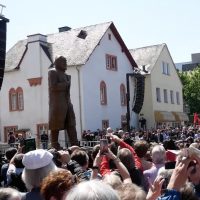 5vier.de war bei der Enthüllung der Karl Marx Statue dabei! - 5VIER