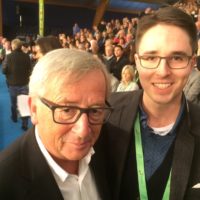 Reporter Vinzenz Anton durfte den EU-Kommissionspräsidenten Juncker am Rande eines Tennis-Finales in Kockelscheuer/Luxemburg treffen. Foto: Josef Gimbel - 5VIER