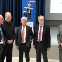 Prof. Dr. Norbert Lammert, Bundestagspräsident a.D. und Dr. Stephan Ackermann, Bischof von Trier, standen am 01.07.2019 im Blickpunkt. Foto: V. Anton