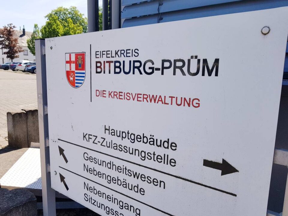 Kfz-Zulassungsstelle Eifelkreis Bitburg-Prüm Bild: Kreisverwaltung des Eifelkreises Bitburg-Prüm