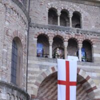 Fronleichnam: Bischof Ackermann spendet eucharistischen Segen von Domgalerie