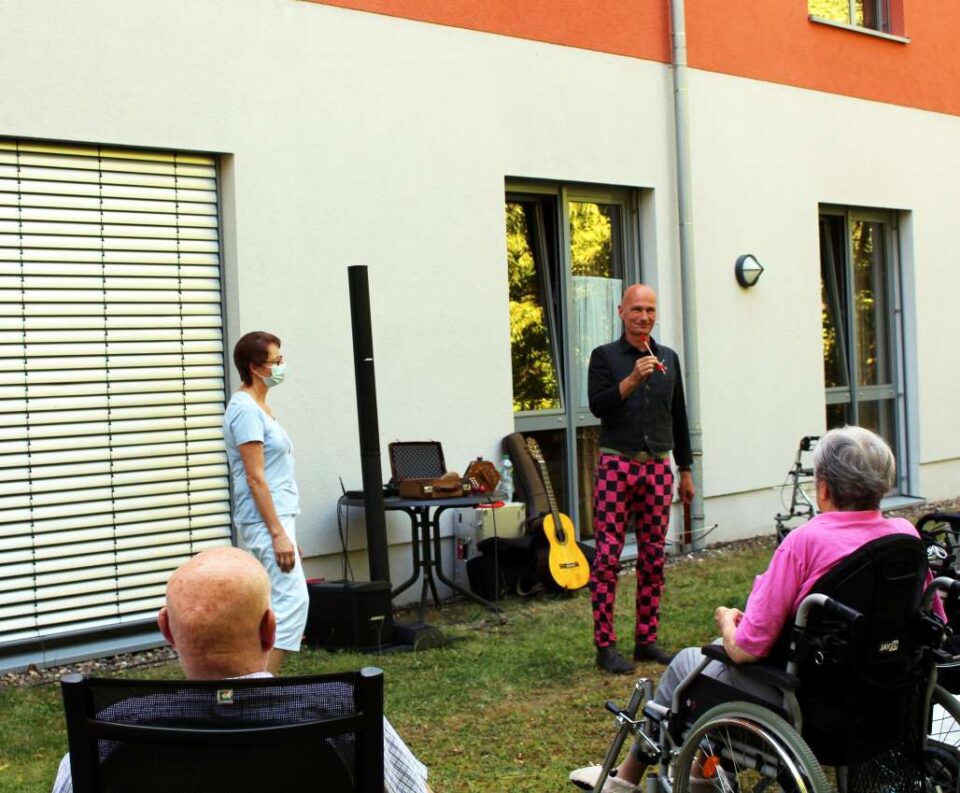 „Comedy für Senioren“ im Seniorenzentrum der Barmherzigen Brüder Trier