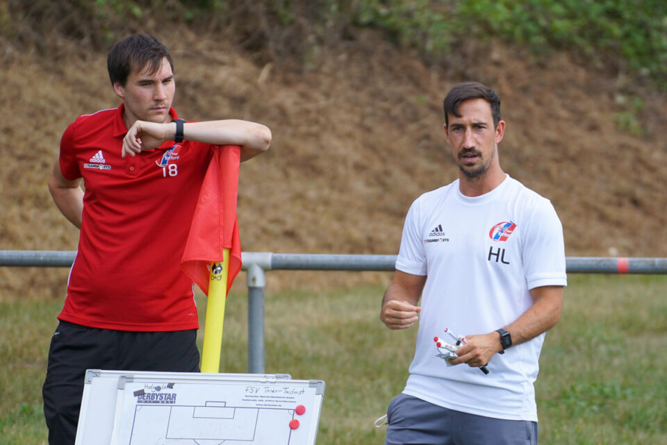 Co-Trainer Bernhard Heitkötter (links) und Chef-Trainer Holger Lemke (rechts) - Foto: Wolfgang Ziewers