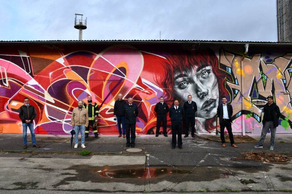 Graffitis machen auf neues Gewerbegebiet aufmerksam