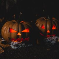 Halloween: Stadt bittet um Zurückhaltung. Foto: Toni Cuenca/Pexels.
