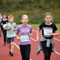 Unterstufenschülerinnen und -schüler legen erfolgreich ihr Laufabzeichen ab Foto: Thomas Oeffling
