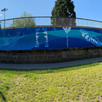 Das Bild zeigt, die künstlerisch gestaltete Hochwasserschutzmauer des NOrdbades in Trier. Foto: Presseamt Trier