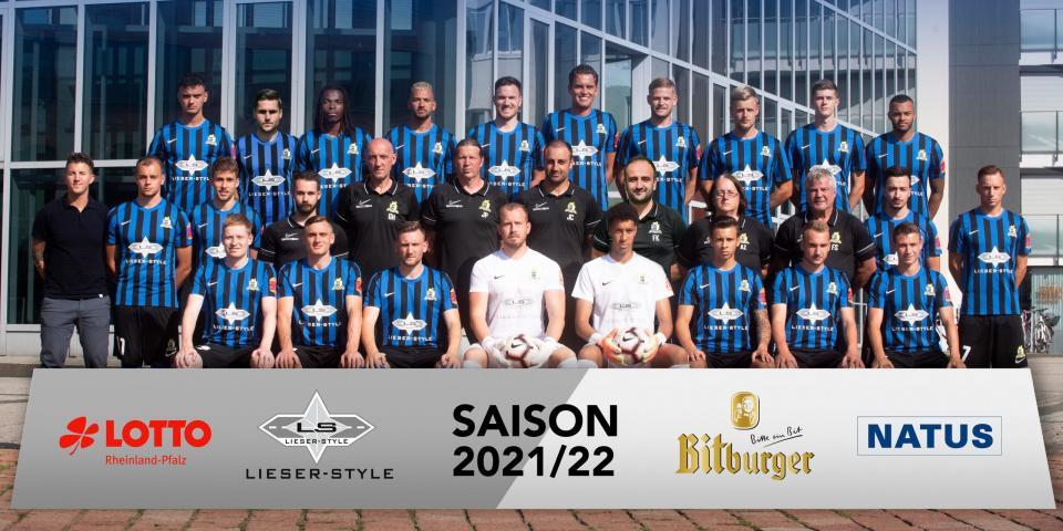 Das Foto zeigt den Kader der Eintracht Trier Saison 2021/22. Foto: Eintracht Trier 05