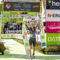 Star der Triathlonszene: Anne Haug läuft ins Ziel der Challenge Roth 2021. Bildquelle: Challenge Roth / Christoph Raithel