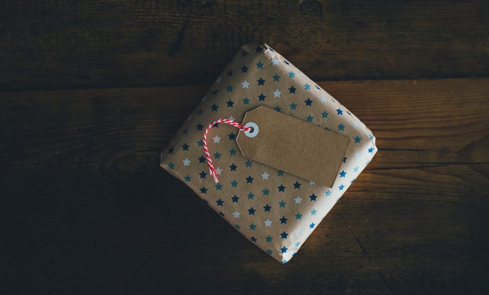 Ein Geschenk zum Vatertag? Bild von Pexels auf Pixabay