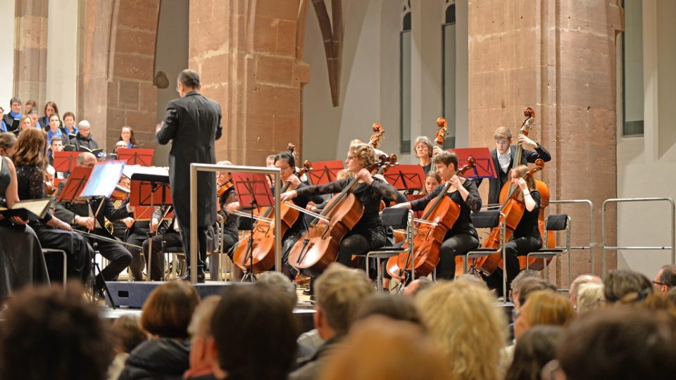  Im Wintersemester fand das erste Konzert des Collegium Musicum unter dem neuen musikalischen Leiter Gocha Mosiashvili statt. Foto: Collegium Musicum der Universität Trier 
