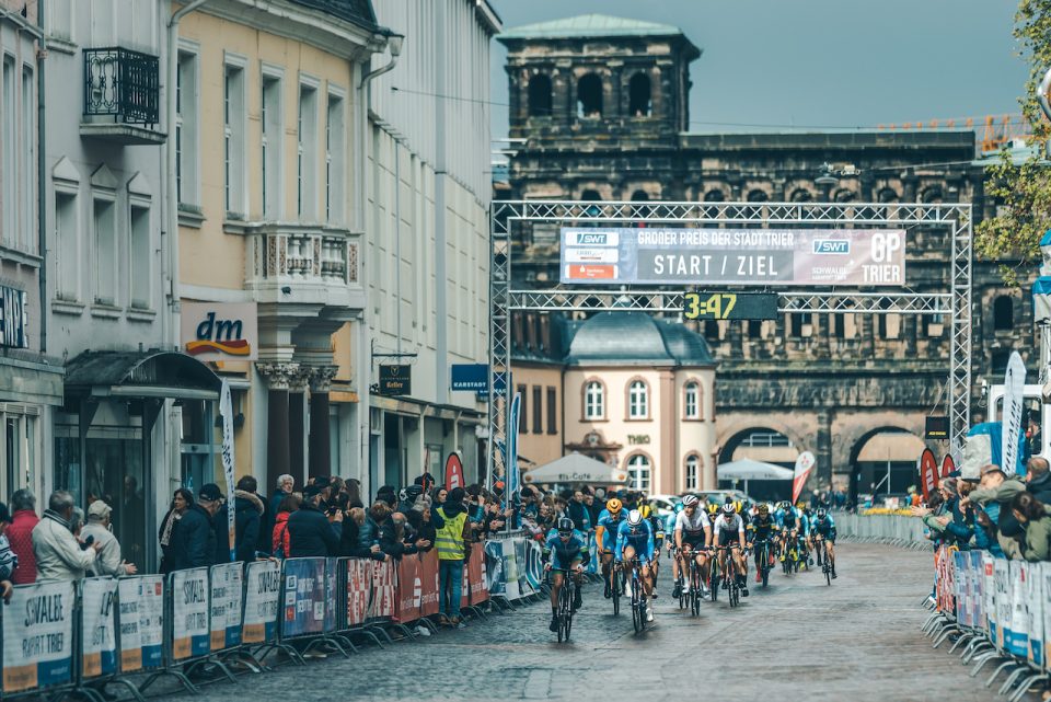GPT Trier 2019 -  Foto von Start und Ziellinie - Das Readrennen mitten durch die historische Innenstadt von Trier. Foto: Marcel Hilger