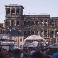Porta-Nigra-Bühne beim Altstadtfest. Foto: Trier Tourismus und Marketing GmbH.