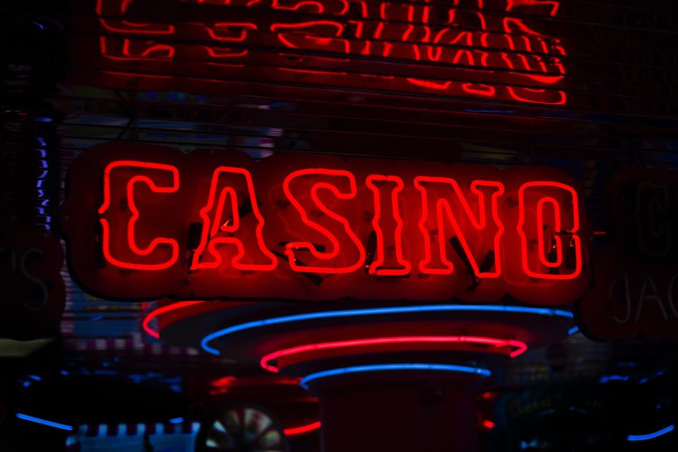 Casino Banner - Foto: Foto von Ben Lambert auf Unsplash