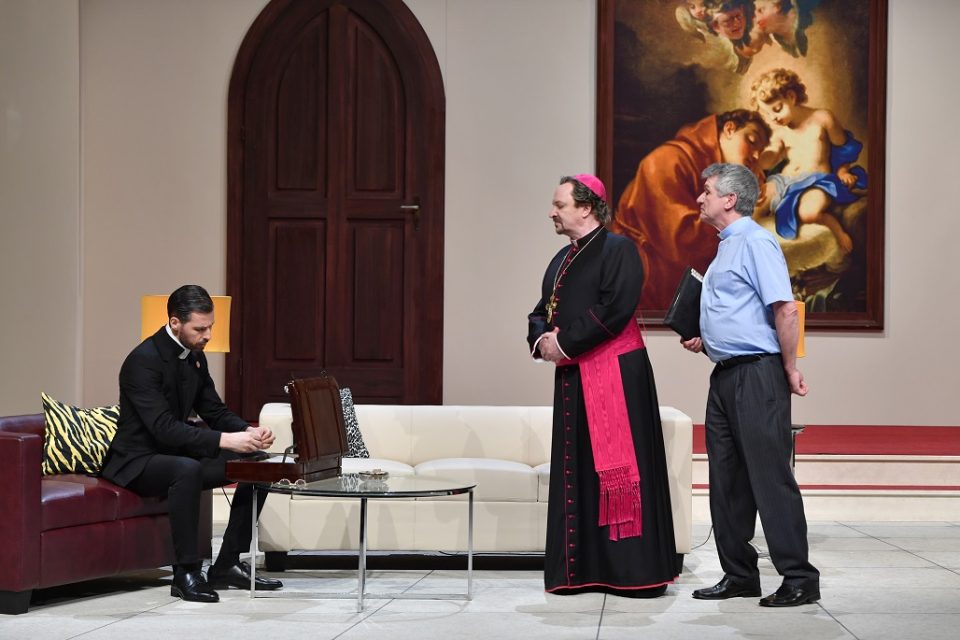 Szene aus dem Stück „Kardinalfehler". Foto: Martin Kaufhold