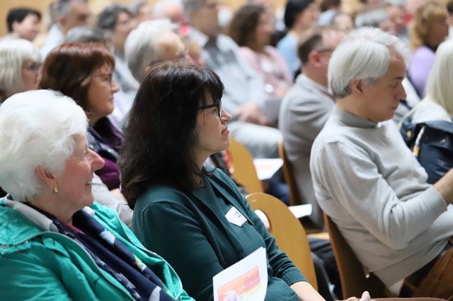 Die Teilnehmerinnen und Teilnehmer der Synodalversammlung in Bernkastel-Kues. Foto: Achim Philipps