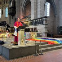 Bischof Ackermann stand dem Gottesdienst vor. Fotos: Inge Hülpes/Bistum Trier