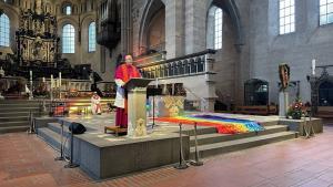 Bischof Ackermann stand dem Gottesdienst vor. Fotos: Inge Hülpes/Bistum Trier