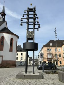 Der Bitburger Glockenturm in der oberen
Haupstraße. Fotograf: M. Theis
